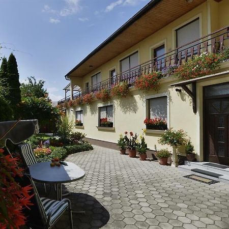 Hotel Blumenhof Wegleitner Illmitz Esterno foto
