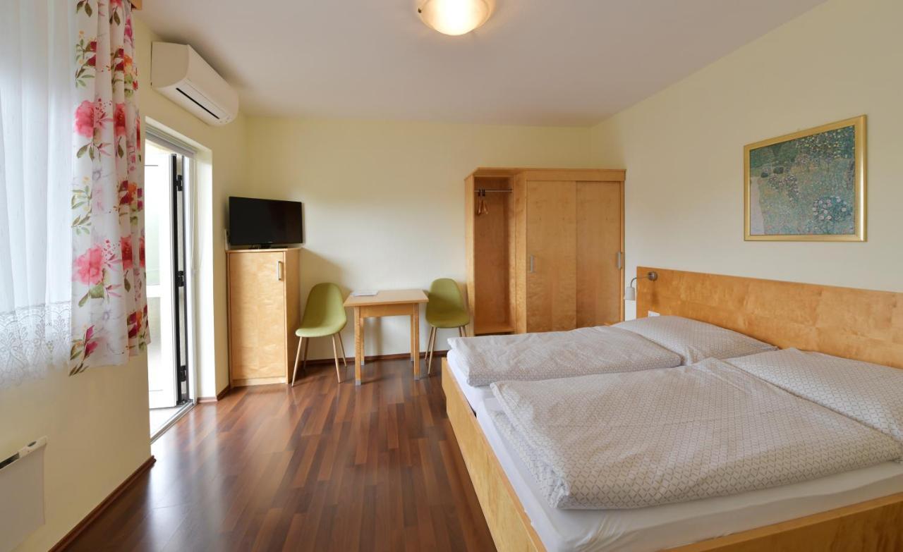 Hotel Blumenhof Wegleitner Illmitz Esterno foto